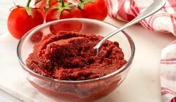 آموزش درست کردن رب گوجه فرنگی غلیظ و خوشرنگ در خانه + فیلم