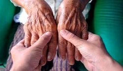 پیرزن عجیبی که ۲۳۰ سال عمر دارد + فیلم 