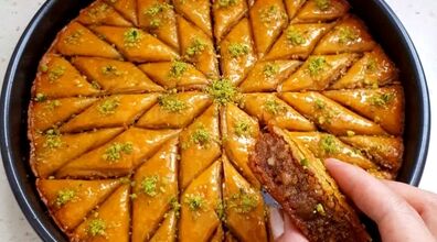 طرز تهیه باقلوا استانبولی ساده و سنتی با طعمی بی نظیر + نکات 