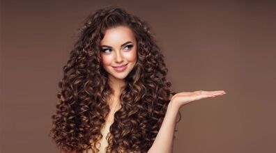  بدون حرارت فقط با یک لنگه جوراب موهاتو فر کن + ویدیو