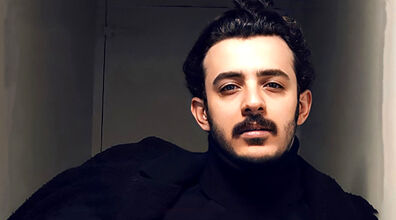 وضعیت آشفته علی شادمان در خاکسپاری آتیلا پسیانی + عکس