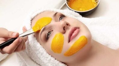 فواید معجزه آسای زردچوبه برای پوست | ماسک صورت خانگی + روش تهیه