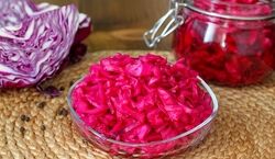 با کلم قرمز ترشی بازاری درست کن + نکات و طرز تهیه