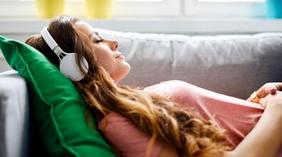 با گوش دادن به این آهنگ آرامش بخش آسوده بخواب