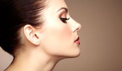 برای داشتن فک زاویه دار و خوش فرم این ترفند رو امتحان کن + فیلم 