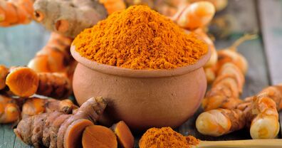 می دونستی زیاده روی در مصرف زردچوبه چه عوارضی داره؟ | 13 عوارض احتمالی مصرف زردچوبه