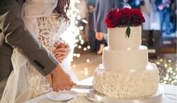 10 تا از عجیب ترین کیک های عروسی که دیدنشان شوکه تان می کند + عکس
