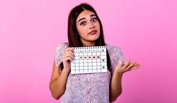 خوابیدن با تامپون خطرناک است؟ | مضرات استفاده از تامپون