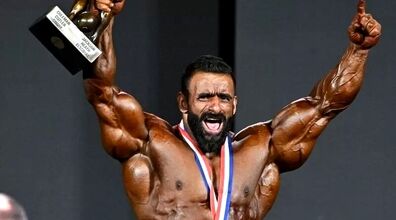رقص بندری هادی چوپان خبر ساز شد + فیلم 