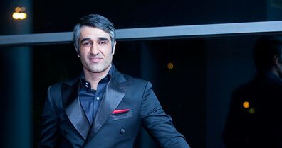 مسخره کردن مجری سمت خدا توسط پژمان جمشیدی | لازم نیست تو برا ما از دین حرف بزنی! +فیلم