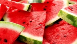 هندوانه خوردن در شب چه ضرری داره؟ 