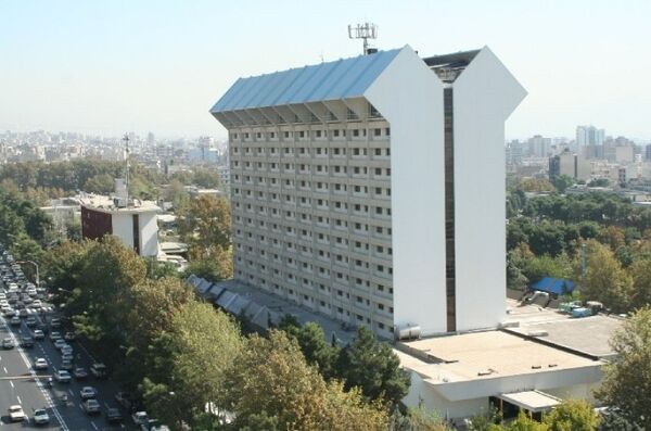 معرفی هتل لاله تهران + عکس و امکانات
