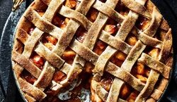دسر ساده و خوشمزه پای سیب | طرز تهیه کیک پای سیب خانگی 