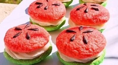 شب یلدا با کلوچه های خوشمزه همه را سورپرایز کن | طرز تهیه کلوچه یلدایی بدون فر و همزن +ویدئو