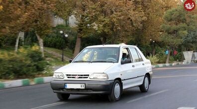 لحظه وحشتناک پرت شدن یک کودک از پراید وسط اتوبان + فیلم

