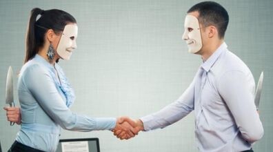 آدم های آب زیرکاه، متولد چه ماهی هستن؟ | میزان موذی بودن متولدین هر ماه