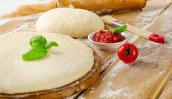 خمیر پیتزا خانگی به سبک فست فودی ها + طرز تهیه