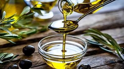 فواید بی نظیر روغن زیتون برای این دردها + آموزش 