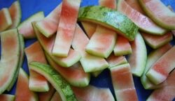 فواید شگفت انگیز پوست هندوانه برای سلامتی بدن + توضیحات