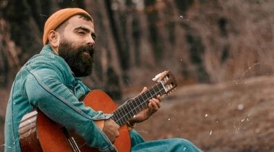 تیپ خفن معین زد در برنامه شب های مافیا + عکس