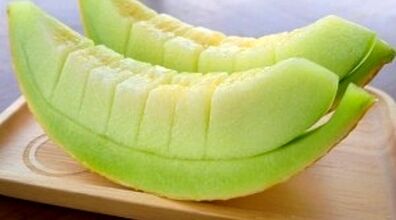  می دونستین خربزه سه هیچ از هر میوه ای برای آقایون جلوتره؟ 