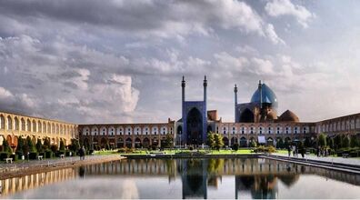 نصف جهان در یک میدان! | معرفی جاذبه های میدان نقش جهان اصفهان + عکس 