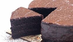 دسر های ساده و خوشمزه کیک خیس شکلاتی | طرز تهیه کیک خیس