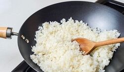 آیا گرم کردن مجدد برنج خطرناک است؟ | بهترین روش برای نگهداری برنج پخته