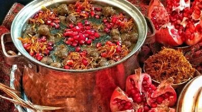 طرز تهیه آش انار به سبک شهرهای مختلف ایران برای شب یلدا 