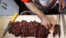 به هیچ عنوان جگر آبدار نخورید | عوارض مصرف جگر نیم پخته