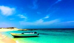 زلال ترین جزیره شیشه ای ایران با شن های سفید + عکس