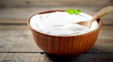 خوردن ماست برای این افراد ممنوع + توضیحات