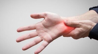 اگه بیش از حد با گوشی و موس کار می کنی، حتما این تمرین مچ دست رو انجام بده + فیلم