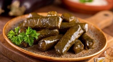 دلمه هات رو مجلسی بپیچ | طرز پیچیدن دلمه برگ مو  + 3 فیلم آموزشی