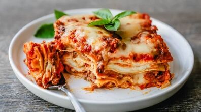 لازانیای ایتالیایی رو به روش کته ای بدون فر بپز + طرز تهیه